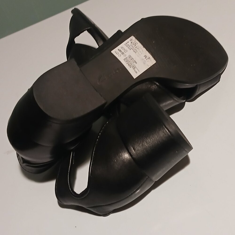 Black Clarks Caroleigh Anya Sandals Size 6.5M - PRICE FIRM! - Picture 8 of 10
